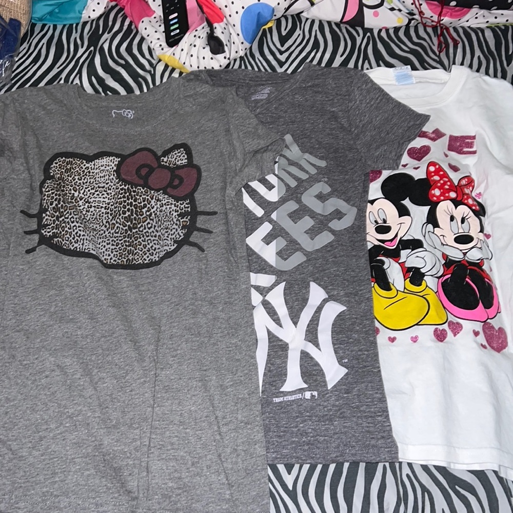 Girls shirts Sz med